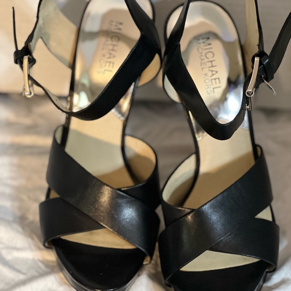 Michael Michael Kors Odessa Platform Black Sandals Leather Heels Sz 9